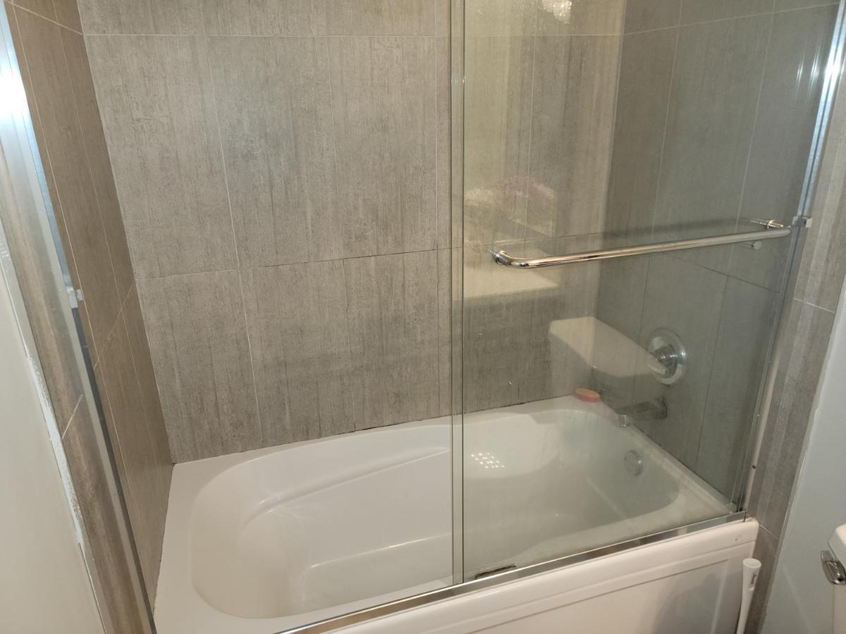Oscar Inn & 2Bd Family Suite Or Private Room Abbotsford Exterior foto
