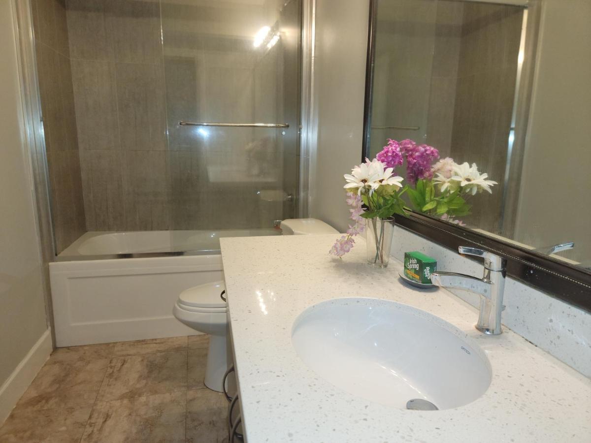 Oscar Inn & 2Bd Family Suite Or Private Room Abbotsford Exterior foto